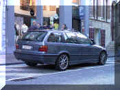 BMW 318tds Touring; Bruges.jpg (146352 bytes)