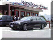 BMW 530d Touring; Italian Rest Stop.jpg (133131 bytes)