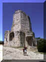 1-189_ 06-26`1359_ Nimes.jpg (131972 bytes)