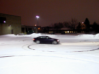 Snow Driving 02.jpg (132552 bytes)
