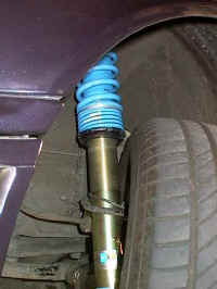 Strut_Installed_Close-Up.jpg (21937 bytes)