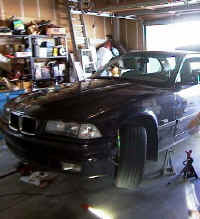 Strut_and_Wheel_Installed.jpg (32628 bytes)